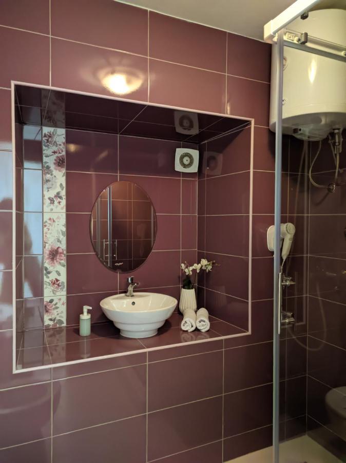 פראסט M&M Apartment & Rooms מראה חיצוני תמונה